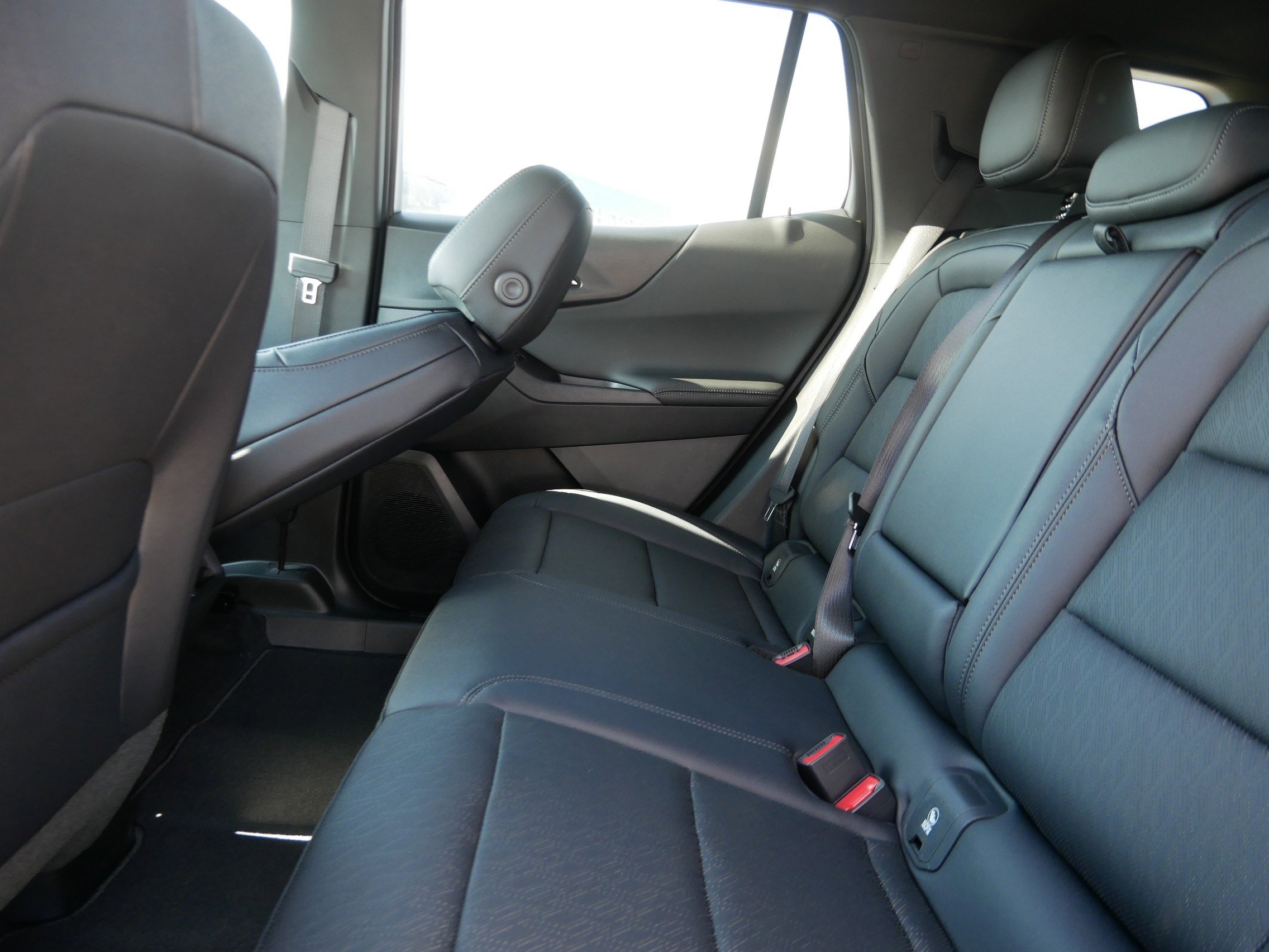 New 2026 Chevrolet Equinox LT w/ Convenience Package II image 5