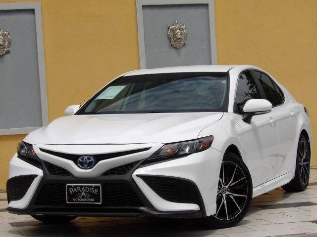Used 2024 Toyota Camry SE FWD image 3