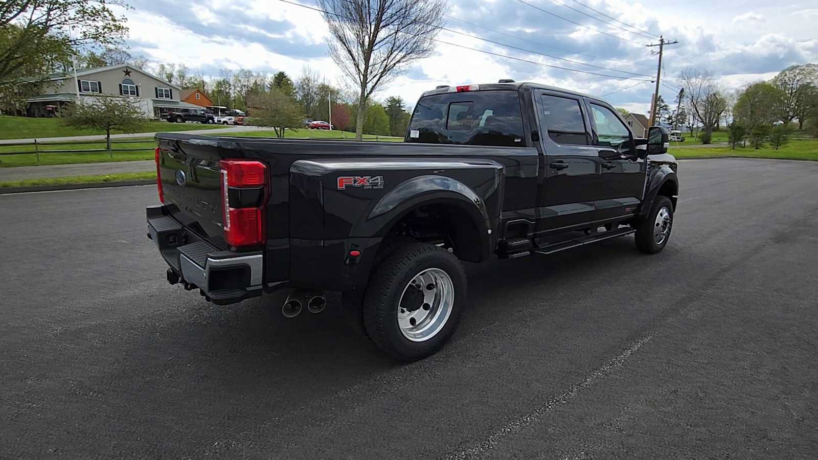 New 2026 Ford F450 XLT w/ XLT Premium Package AWD/4WD image 8