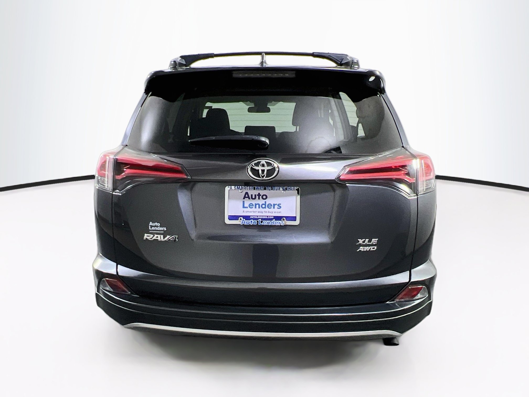 Used 2018 Toyota RAV4 XLE AWD/4WD image 6