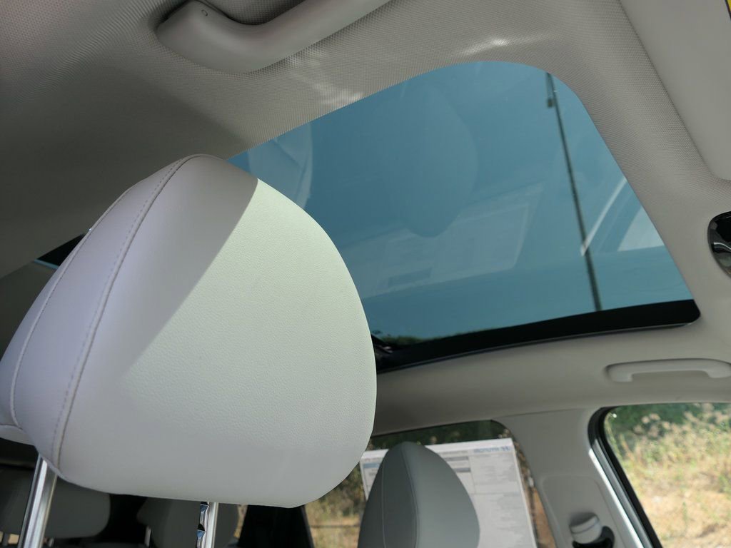 New 2024 Hyundai Tucson Limited image 28