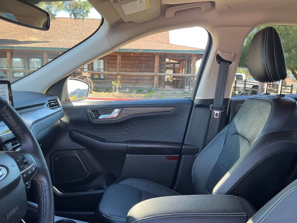 Used 2020 Ford Escape Titanium image 47