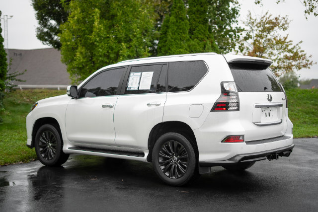 Used 2023 Lexus GX 460 Luxury w/ Sport Design Package AWD/4WD image 7