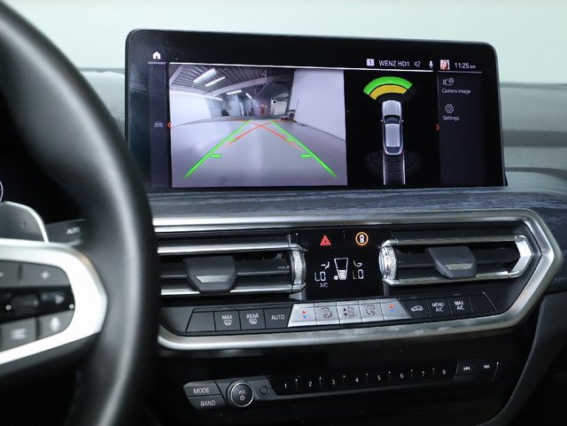 Used 2024 BMW X4 xDrive30i w/ M Sport Package AWD/4WD image 25