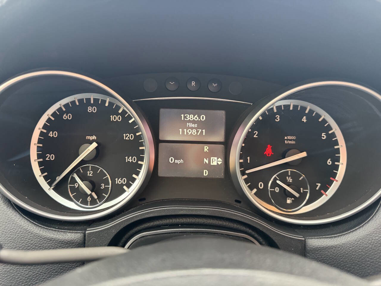 Used 2010 Mercedes-Benz GL 450 4MATIC image 2