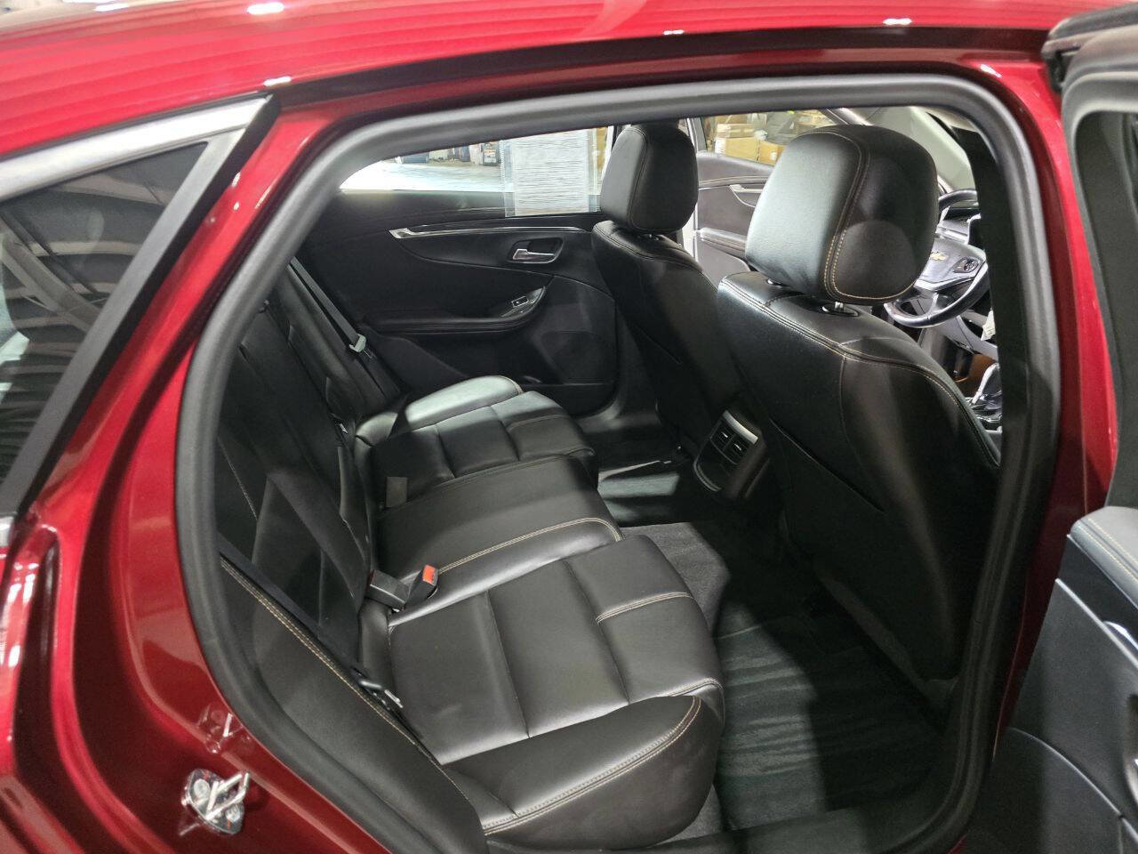 Used 2016 Chevrolet Impala LT w/ Leather Package image 30