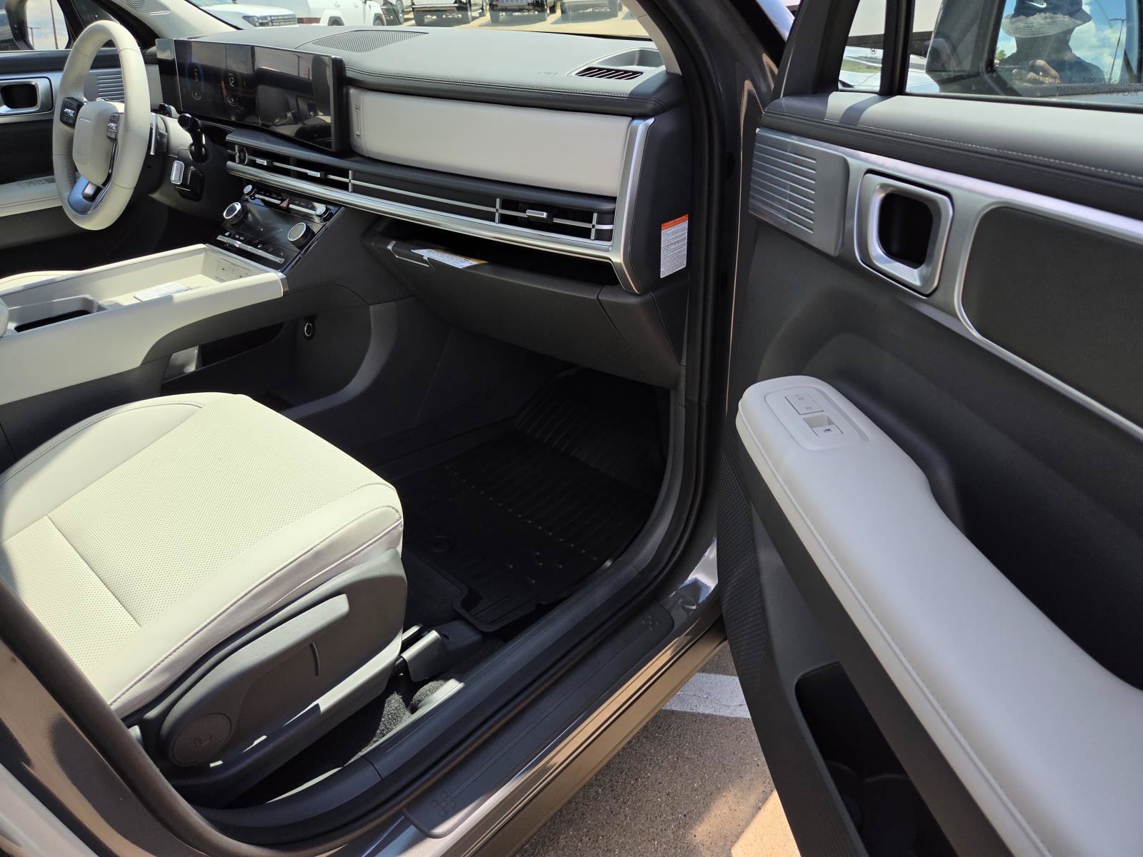 New 2027 Hyundai Santa Fe SEL FWD image 8