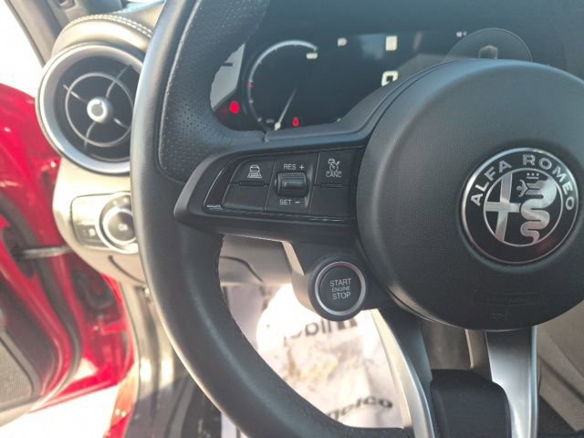 Used 2024 Alfa Romeo Giulia Veloce image 18