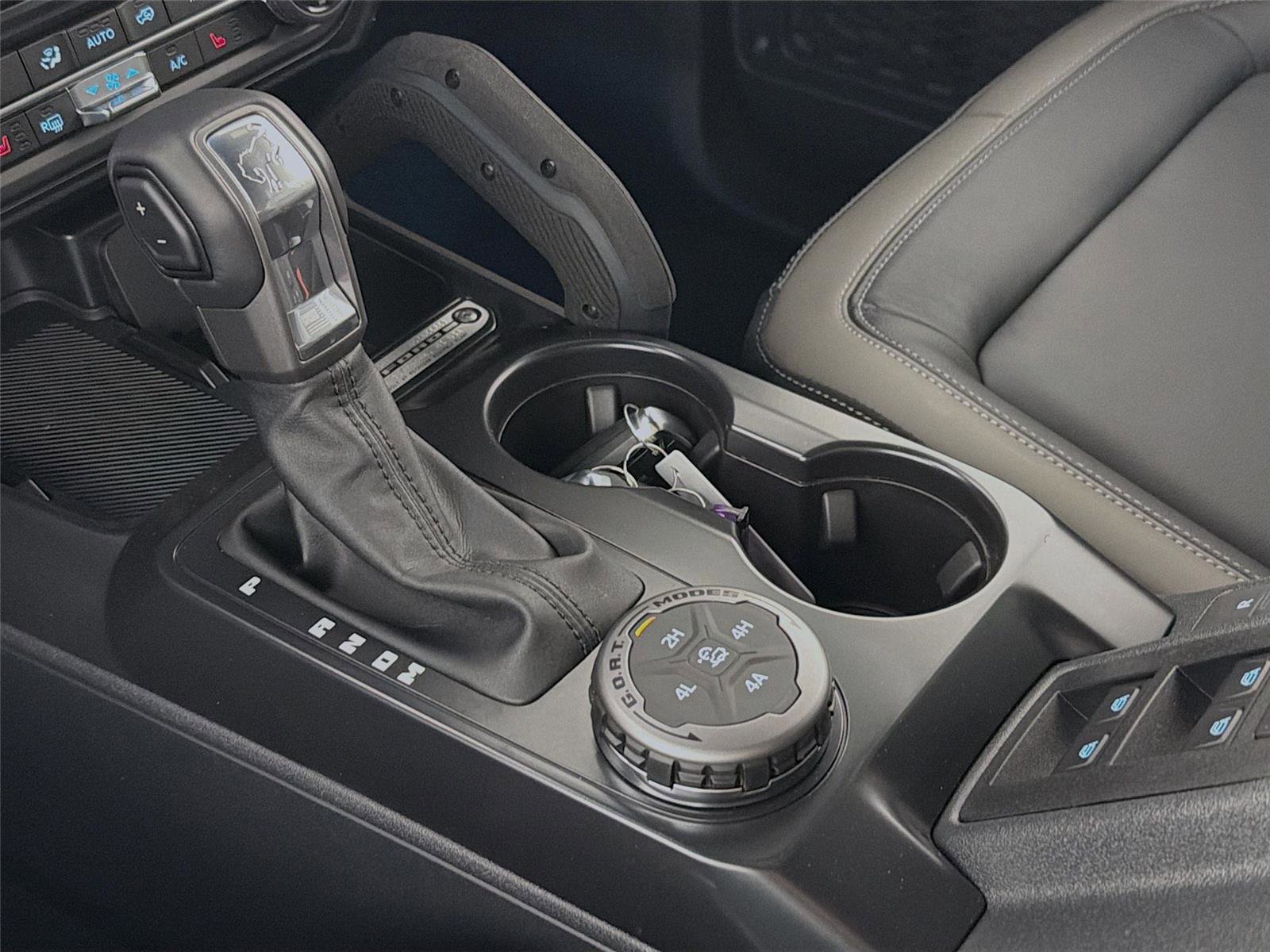 New 2026 Ford Bronco Outer Banks image 18