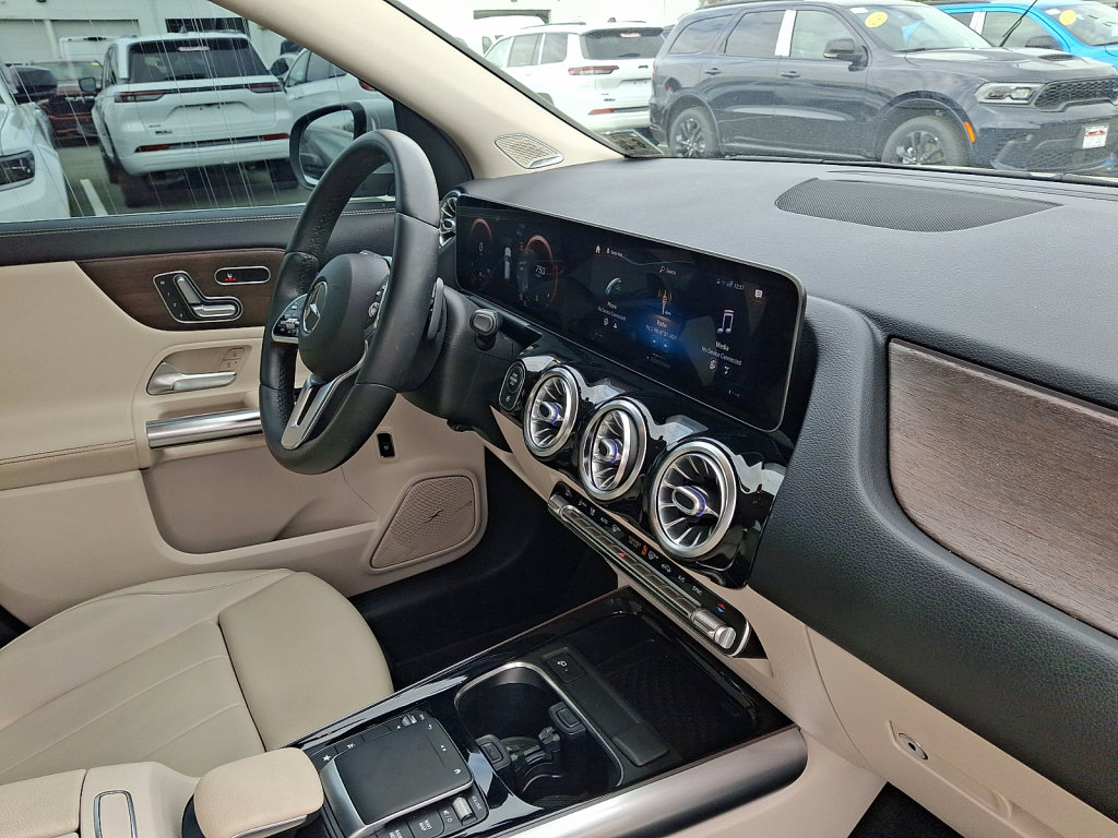 Used 2021 Mercedes-Benz GLA 250 4MATIC image 12