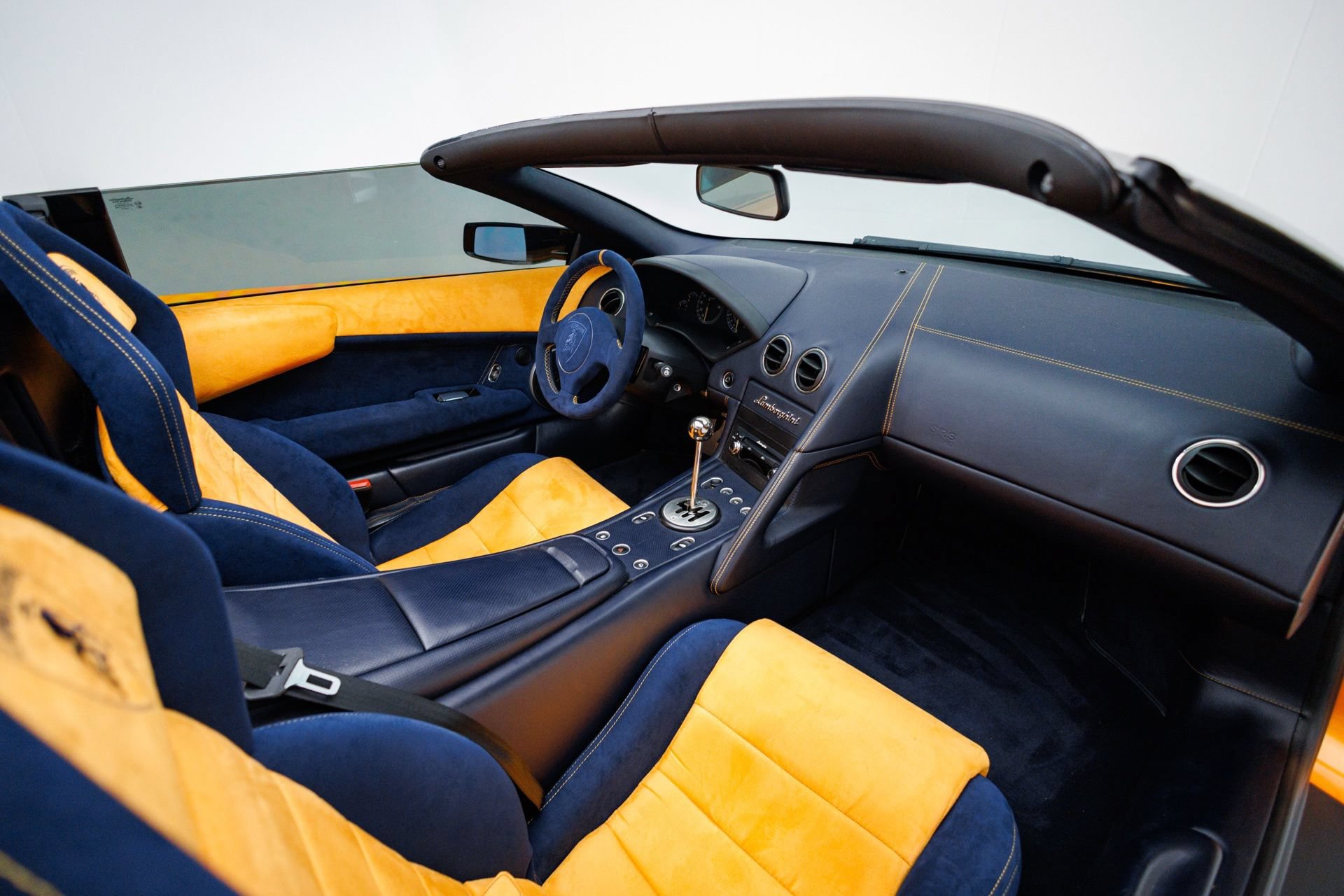 Used 2005 Lamborghini Murcielago Roadster AWD/4WD image 38