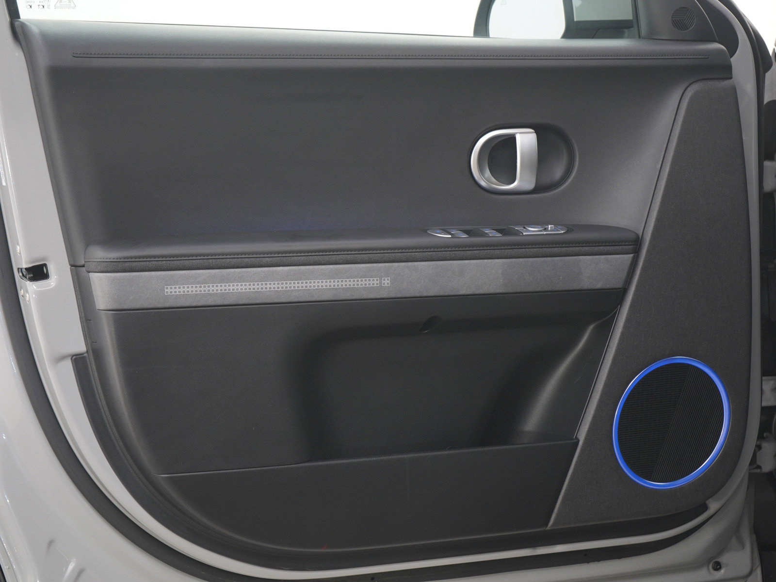 Certified 2023 Hyundai Ioniq 5 SEL w/ Cargo Package image 18