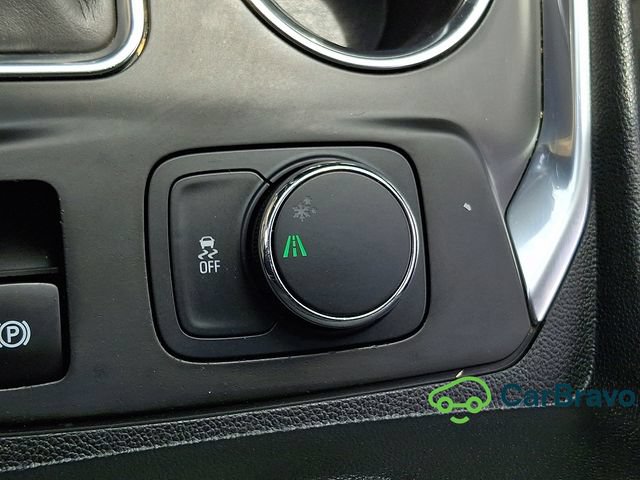 Used 2021 Chevrolet Traverse LT FWD image 27