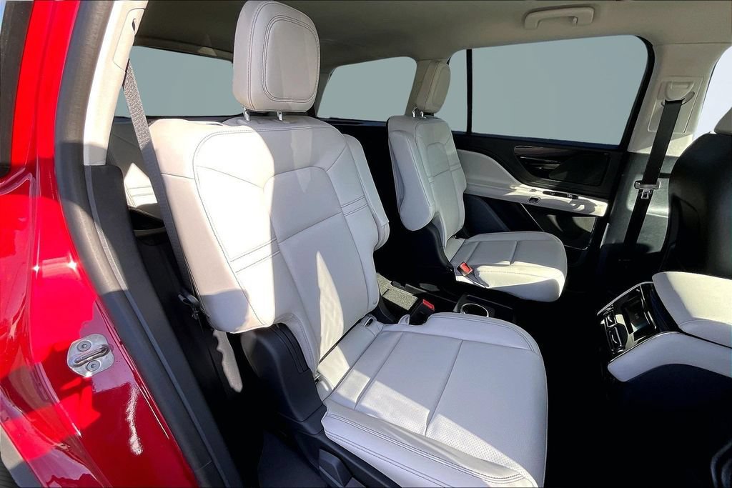 New 2026 Lincoln Aviator AWD image 9