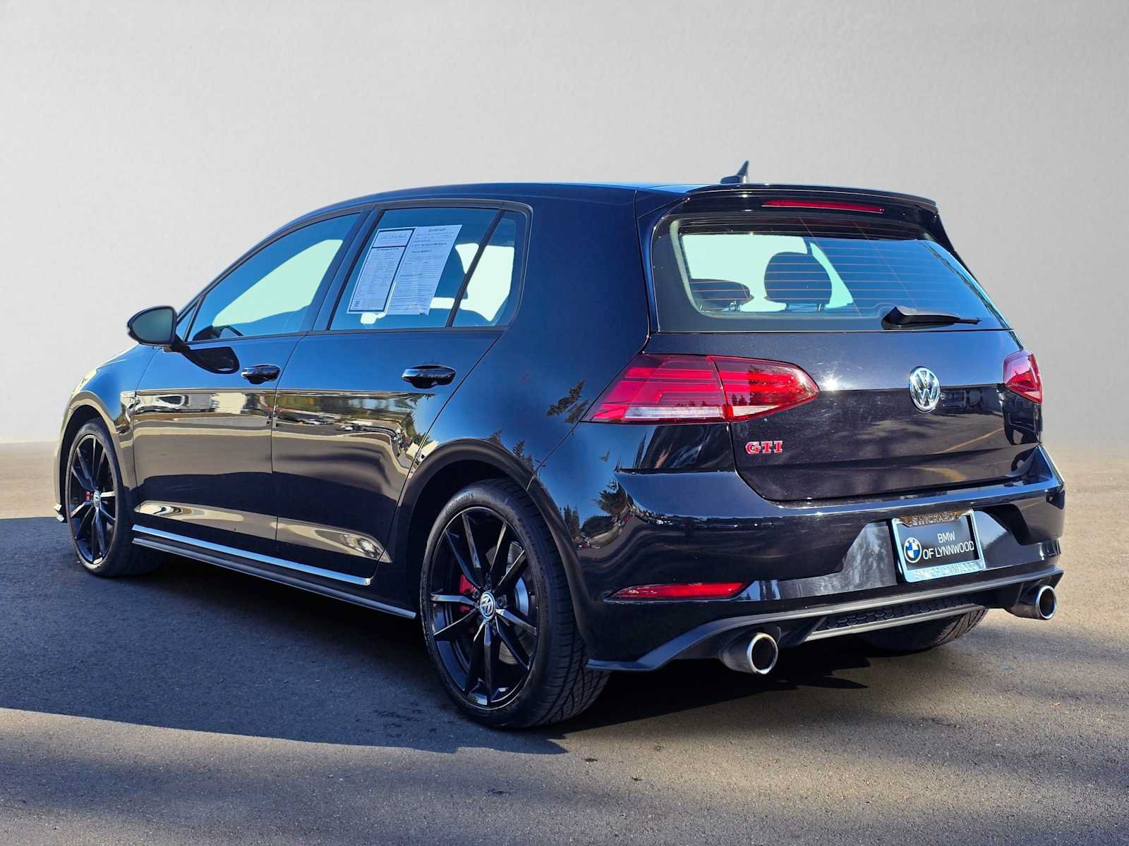 Used 2021 Volkswagen GTI SE FWD image 5