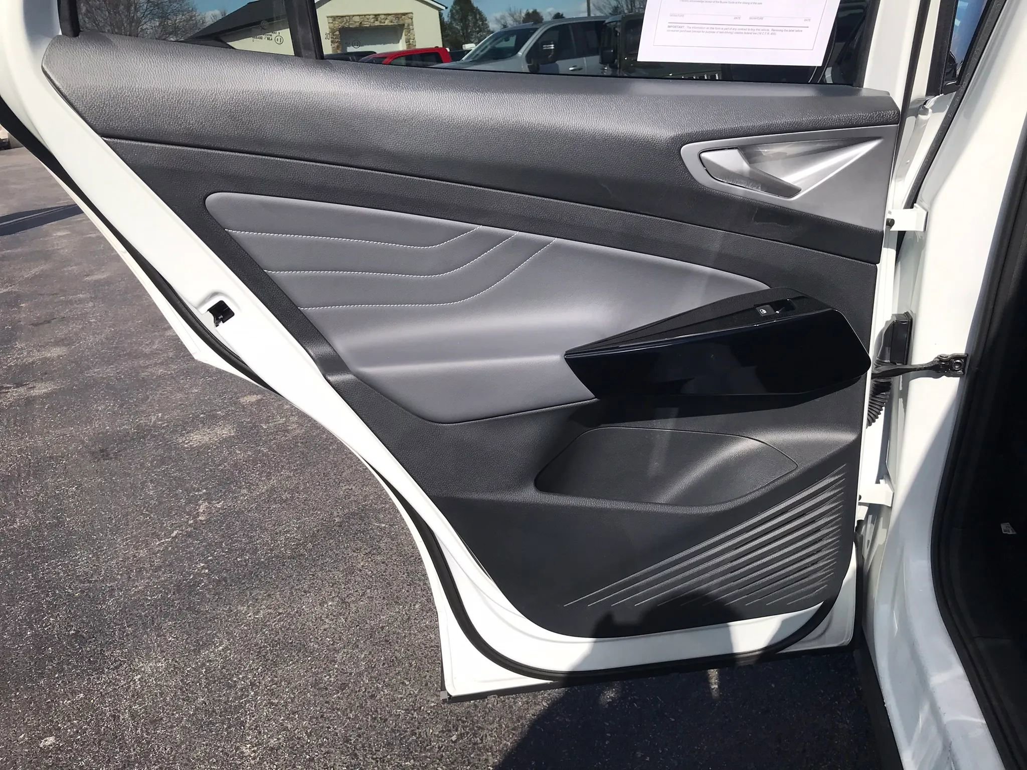 Used 2023 Volkswagen ID.4 Pro S image 33