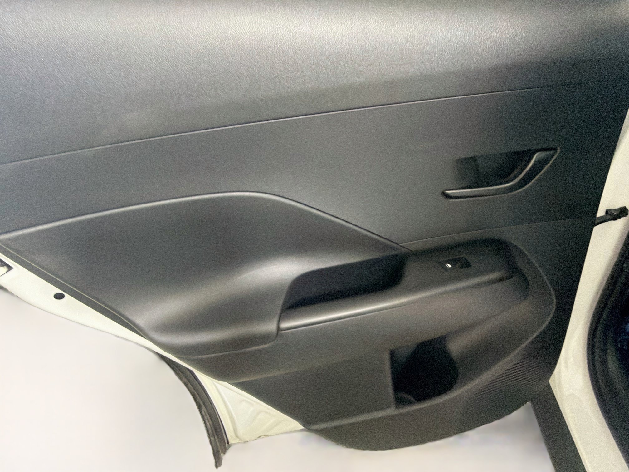 Used 2025 Hyundai Kona SEL FWD image 24