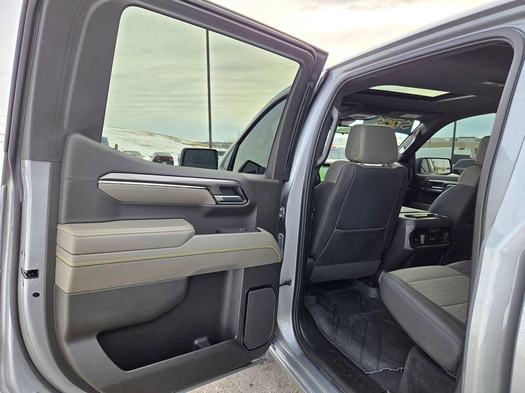 Used 2024 Chevrolet Silverado 1500 ZR2 w/ Technology Package AWD/4WD image 27
