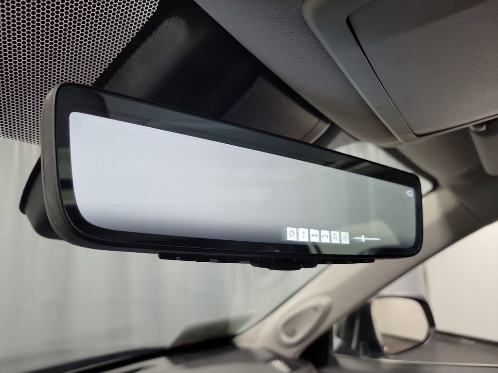 Used 2023 Toyota Highlander Platinum image 21