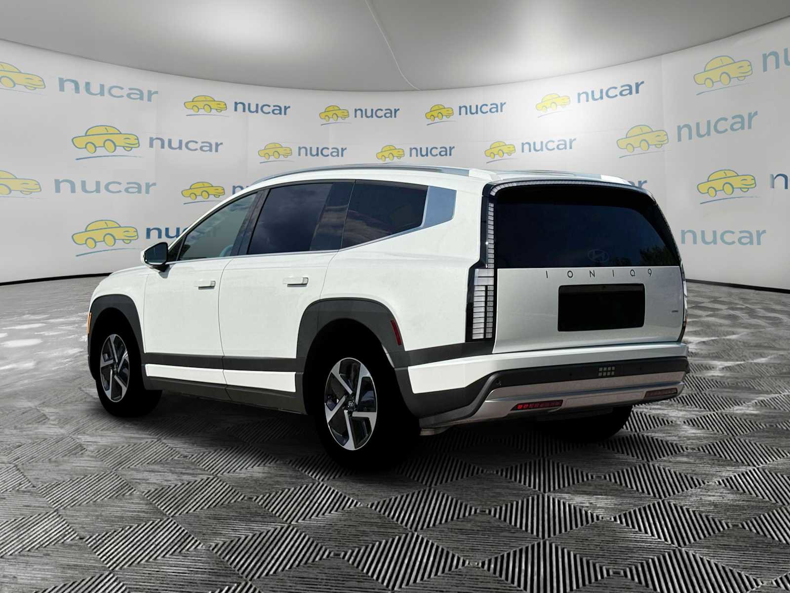 New 2026 Hyundai Ioniq 9 SE image 6