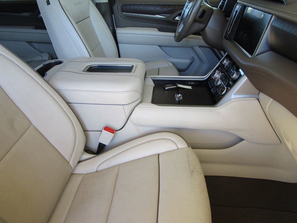 Used 2022 GMC Yukon XL Denali image 25