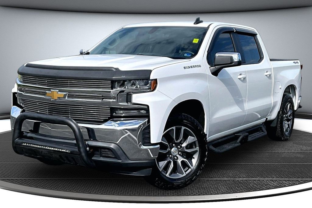 Used 2020 Chevrolet Silverado 1500 LT AWD/4WD image 3