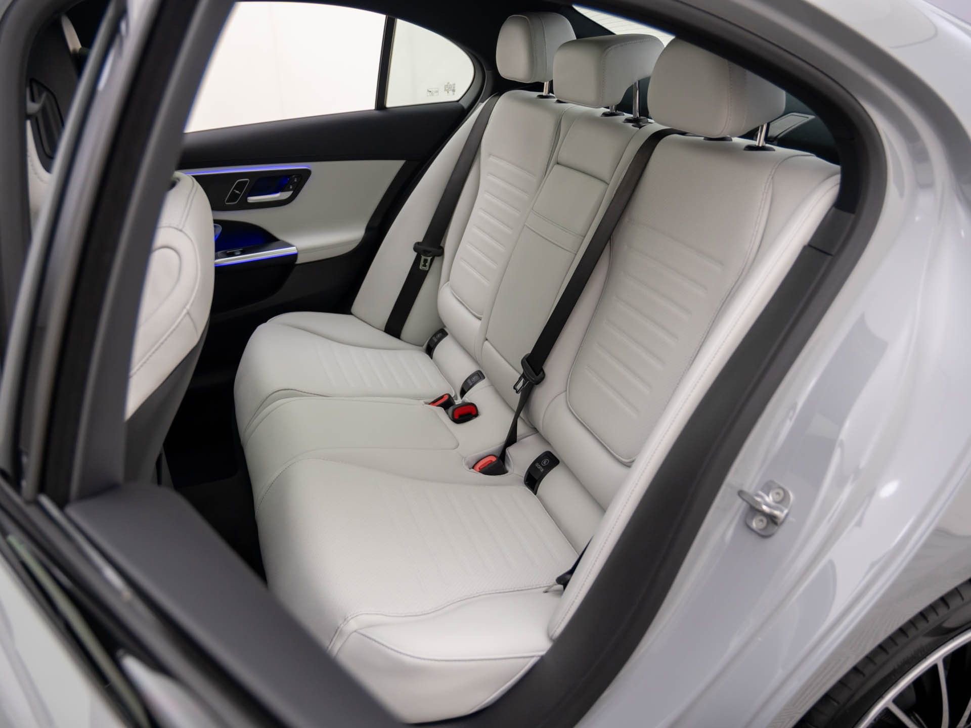 New 2026 Mercedes-Benz C 300 4MATIC Sedan image 17