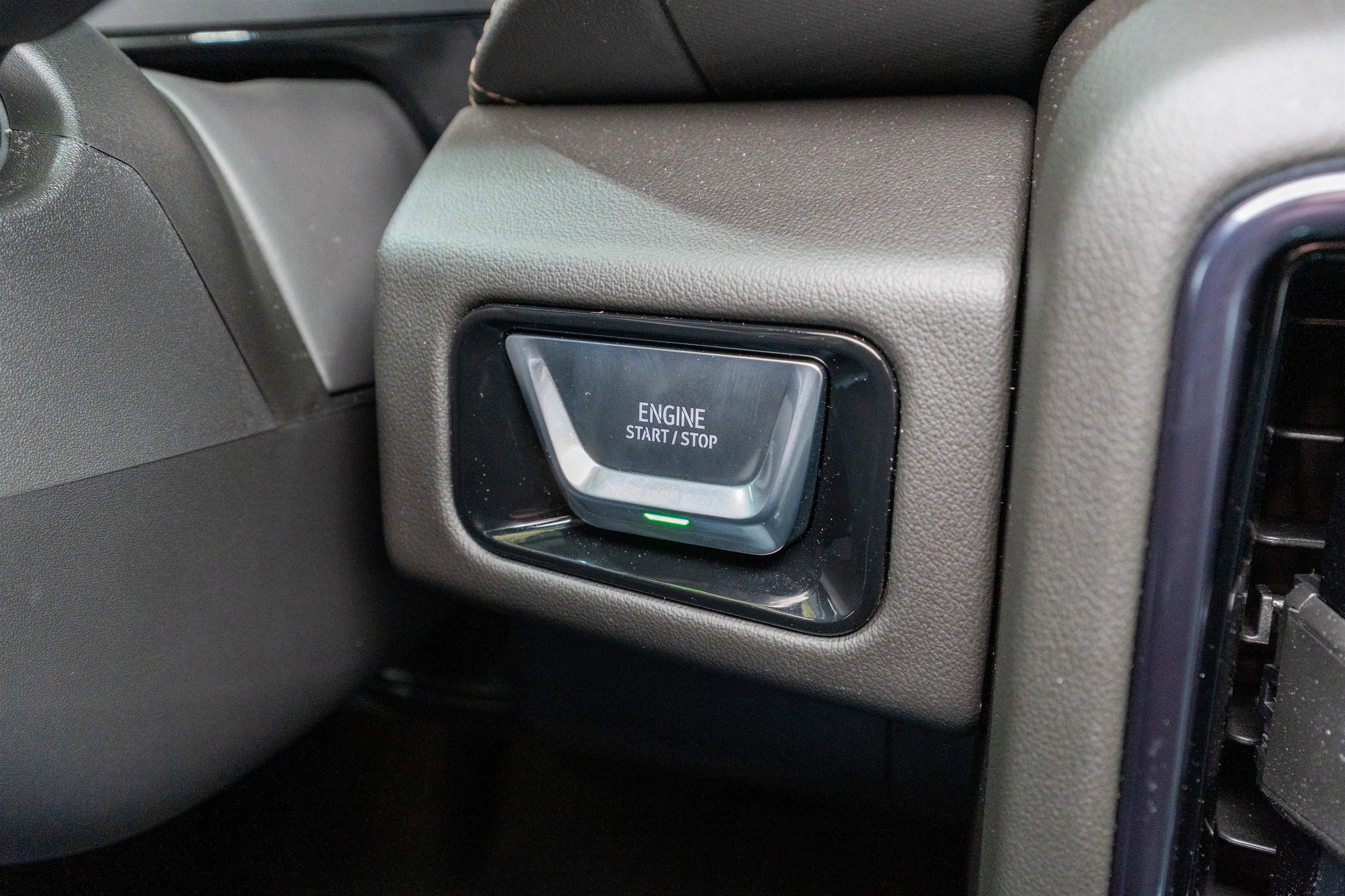 Used 2025 GMC Yukon AT4 w/ Premium Trailering Package image 34