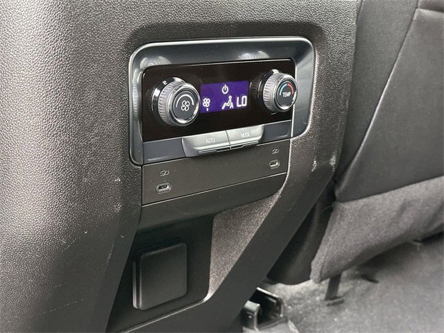 Used 2025 Chevrolet Suburban RST image 42