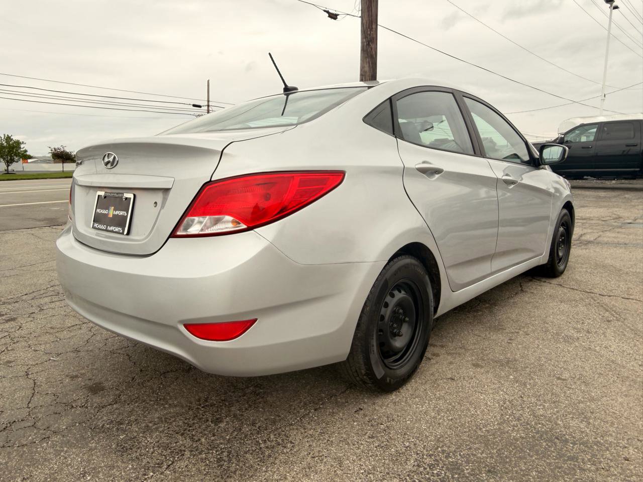 Used 2016 Hyundai Accent SE FWD image 8