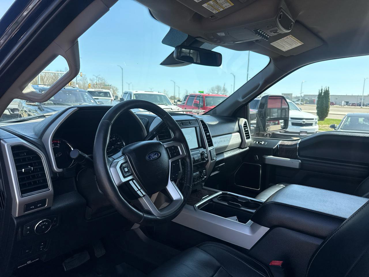 Used 2019 Ford F350 Lariat w/ Lariat Ultimate Package AWD/4WD image 13