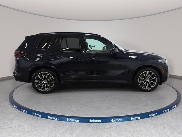 Certified 2024 BMW X5 xDrive40i w/ M Sport Package AWD/4WD image 4
