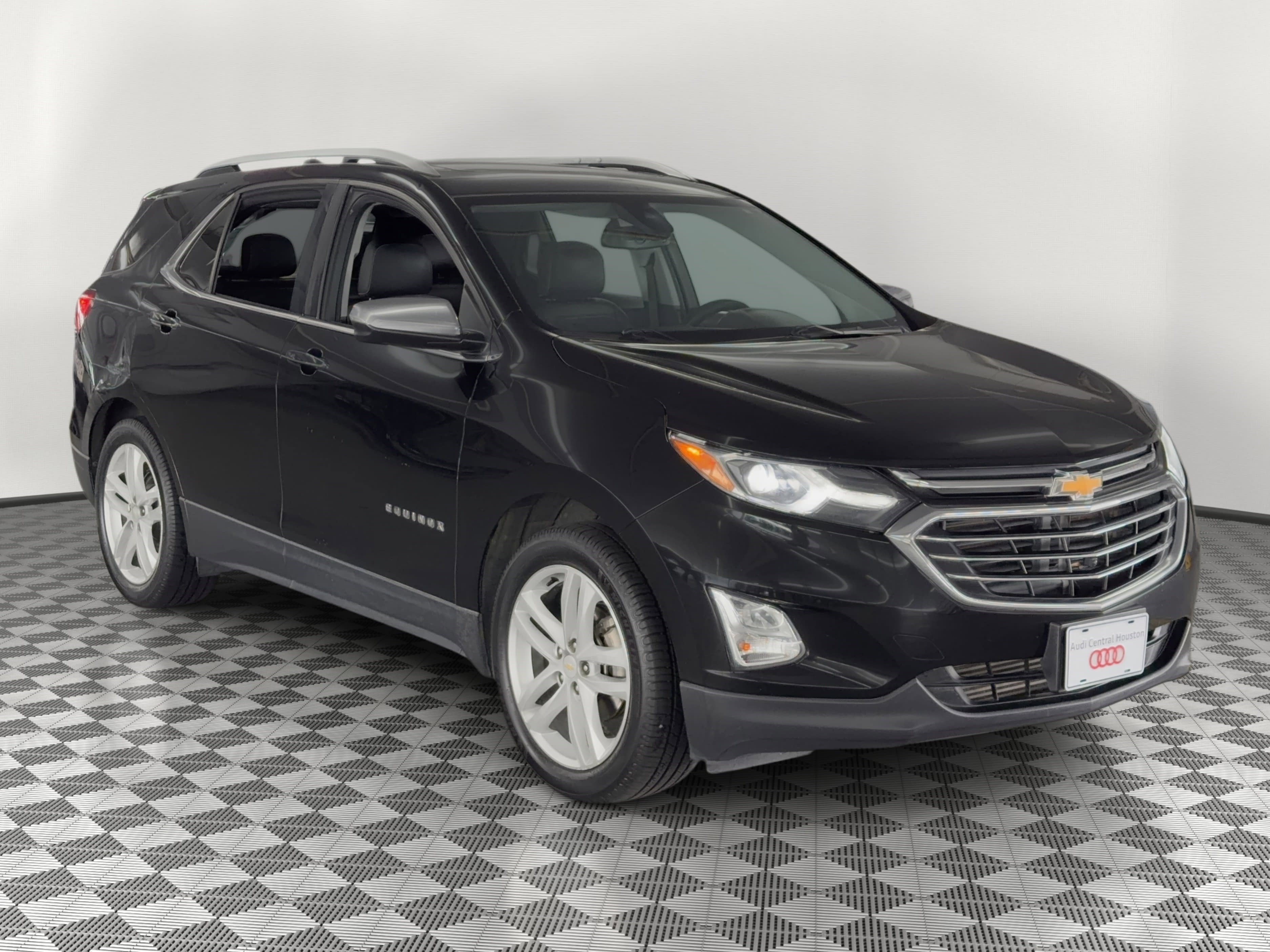 Used 2018 Chevrolet Equinox Premier FWD image 7