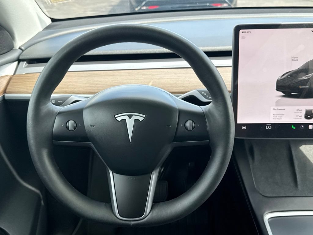 Used 2024 Tesla Model Y Long Range AWD/4WD image 17