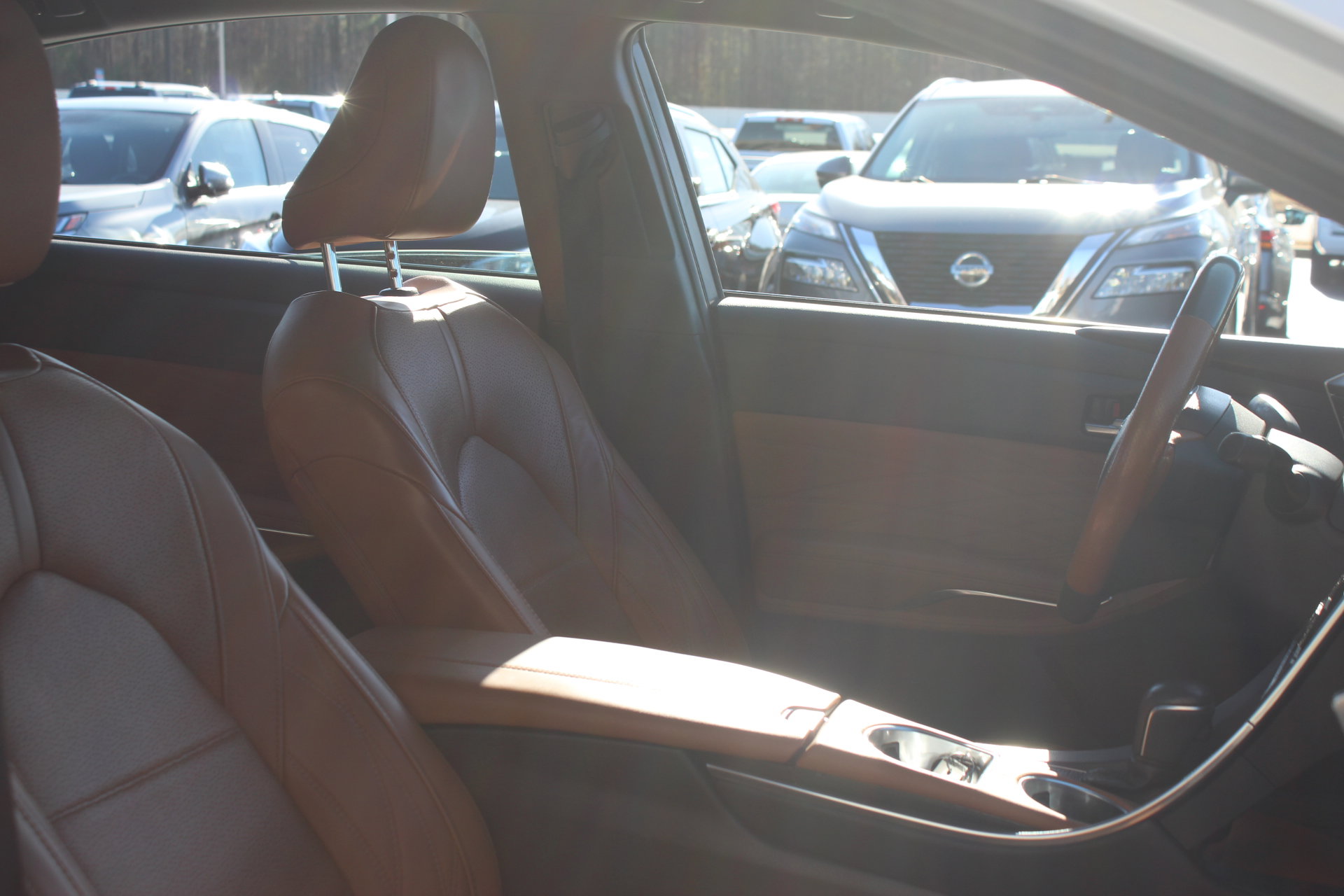 Used 2020 Toyota Avalon Limited image 35