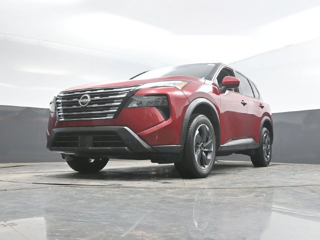 Used 2025 Nissan Rogue SV AWD/4WD image 48