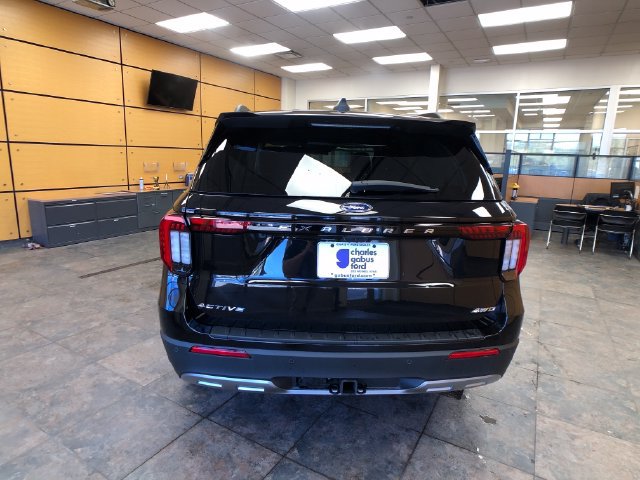 New 2026 Ford Explorer Active w/ Active Comfort Package AWD/4WD image 6