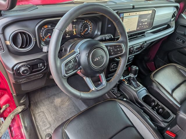 Certified 2024 Jeep Wrangler Unlimited Sahara w/ Technology Group AWD/4WD image 11