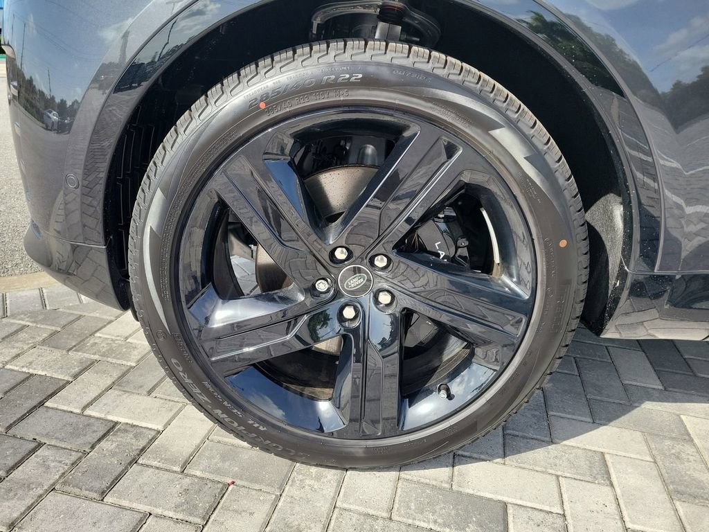 New 2025 Land Rover Discovery Metropolitan Edition AWD/4WD image 13