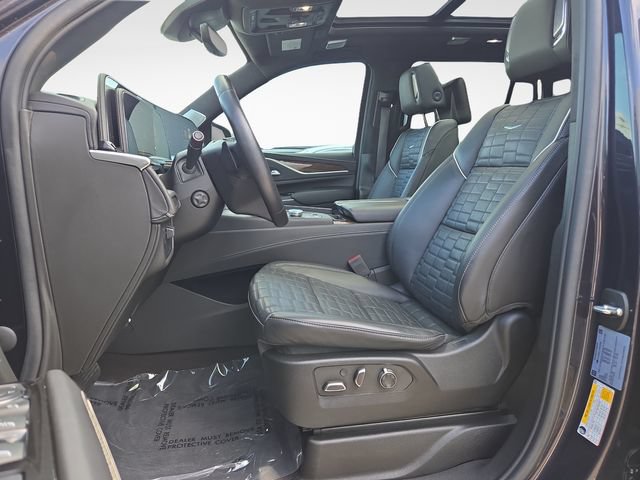 Used 2023 Cadillac Escalade Sport Platinum RWD image 18