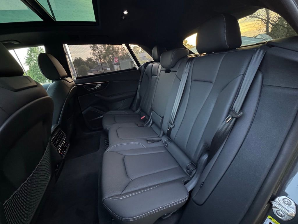 New 2025 Audi Q8 Premium Plus image 30
