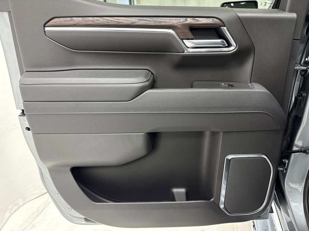New 2026 GMC Sierra 1500 SLT w/ SLT Premium Package image 18