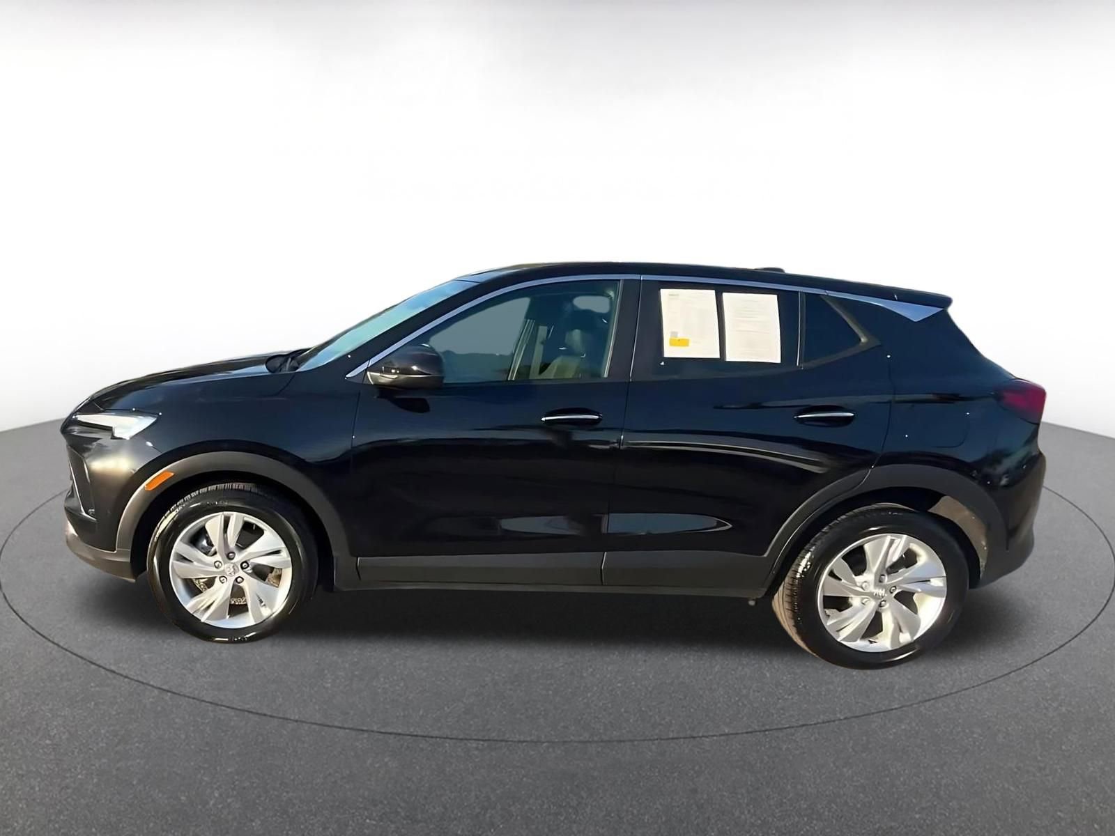 Used 2025 Buick Encore GX Preferred image 9