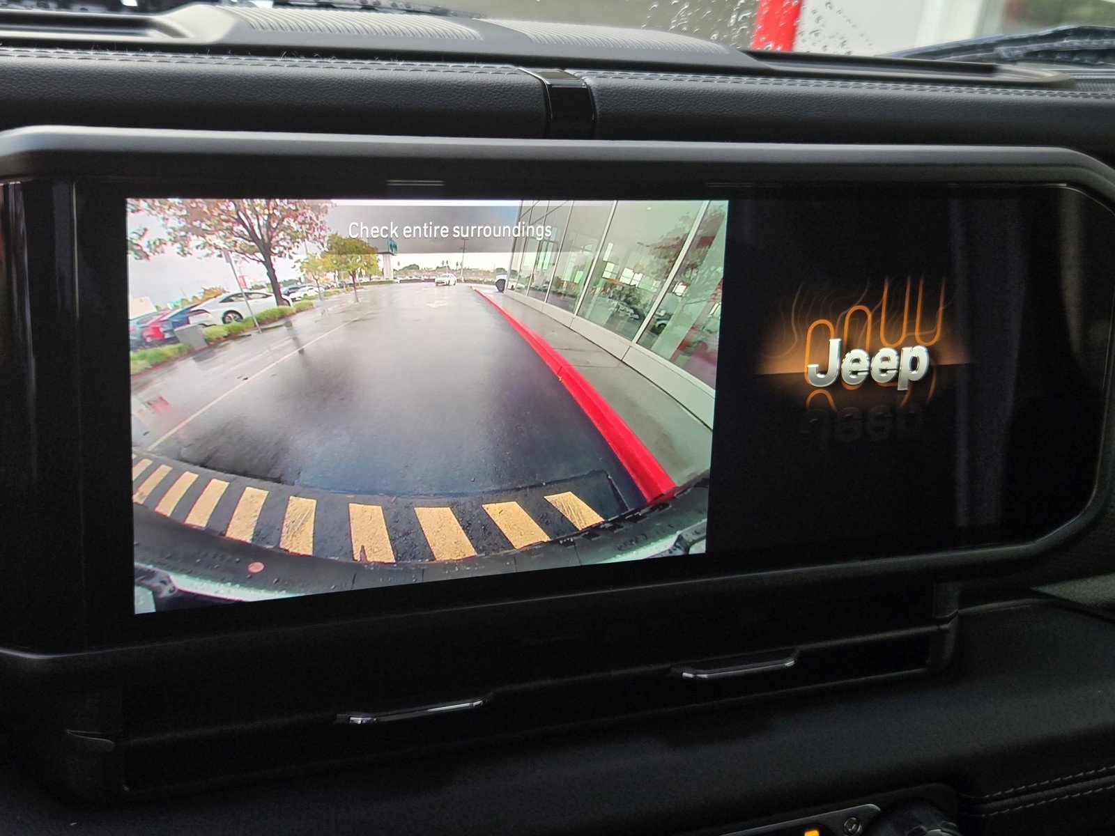 Used 2024 Jeep Wrangler Unlimited Rubicon image 14