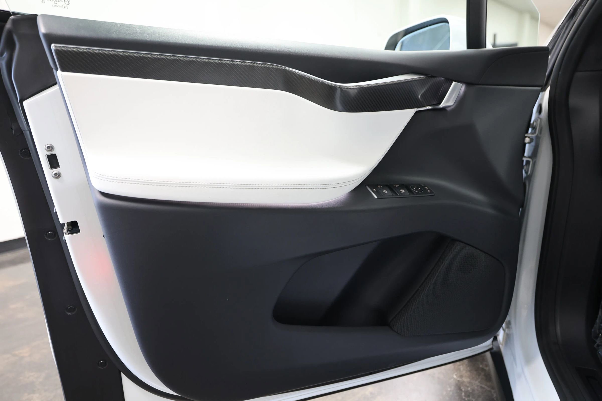 Used 2017 Tesla Model X P100D image 24