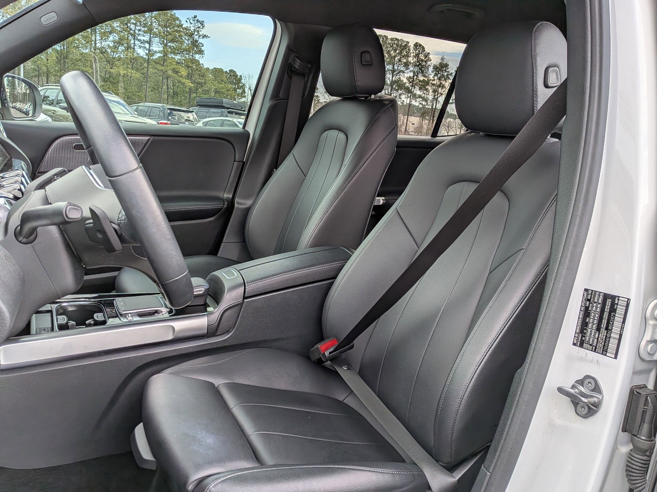 Certified 2020 Mercedes-Benz GLB 250 4MATIC image 17