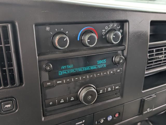 Used 2015 Chevrolet Express 2500 image 19