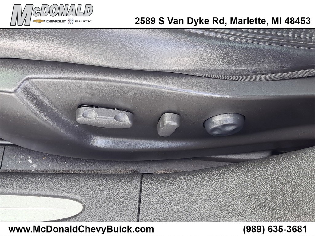 Used 2009 Buick Lucerne Super image 7