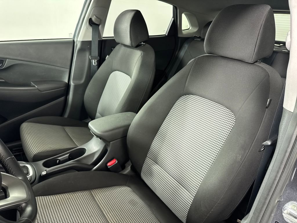 Used 2019 Hyundai Kona SEL w/ SEL Tech Package 02 image 9
