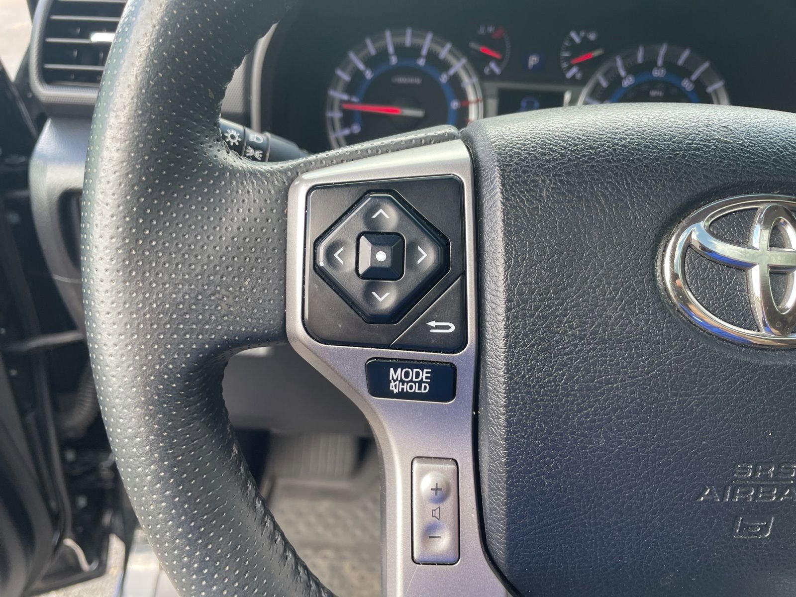 Used 2019 Toyota 4Runner Limited image 13